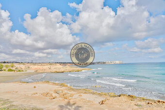 Dom 3+1 s bazénom Orihuela Costa-Playa Flamenca, Španielsko - 19