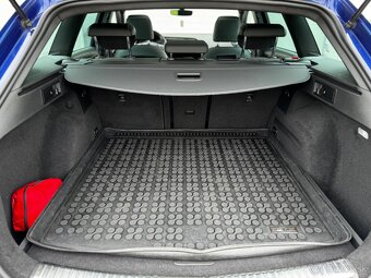 Volkswagen Golf 2.0 TDI 110kw,Highline,Manuál - 19