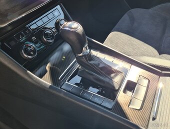 ŠKODA SUPERB COMBI 2.0 TDI SCR SPORTLINE 4X4 DSG - 19