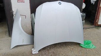 320i - 19