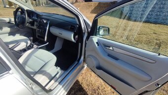 Mercedes-Benz B180 - 19