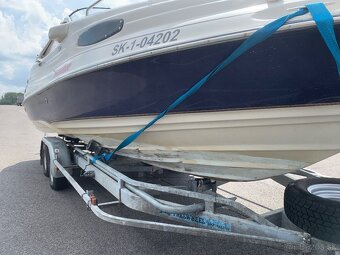 Motorový čln REGAL 2150, Volvo Penta 5GL - 19