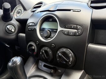 Mazda 2 1.3 benzín 152 000km - 19