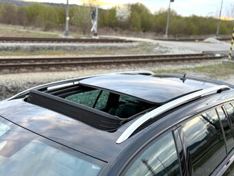 Volkswagen Golf Variant R 2.0tsi 300ps DSG 4Motion, panorama - 19