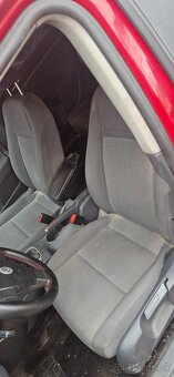 Volkswagen Golf V 1,9TDI 77kw kód:BLS kombi - 19