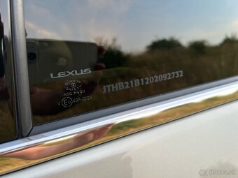 LEXUS ES300h, 1.majiteľ - 19