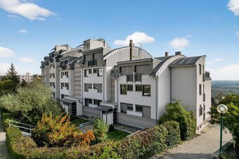 NA PREDAJ EXKLUZÍVNY 4-IZBOVÝ BYT S VÝHĽADOM NA RAKÚSKO - 19