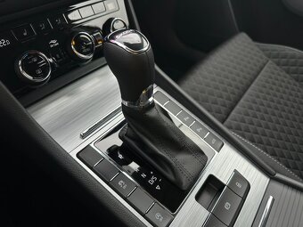Škoda Superb Combi Ambition 2.0 TDi DSG . WEBASTO - 19