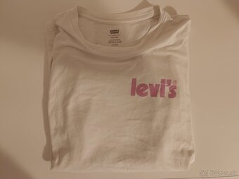 Krabica plný mikín - 19