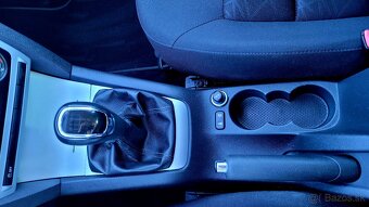 Škoda Octavia Combi 1.6 MPi Tour II benzín - 19