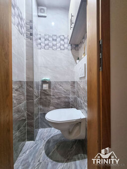Na predaj moderne zrekonštruovaný 3-izbový byt so záhradou a - 19