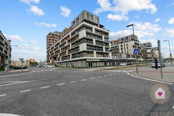 BA/PETRŽALKA-Prenájom 1i bytu s klimatizáciou a balkónom - S - 19