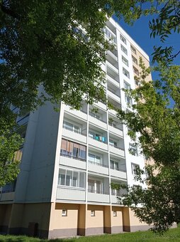 1-izbový byt s dvoma loggiami v centre mesta Brezna - 19