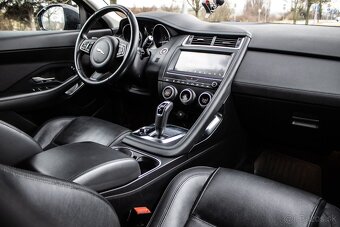 Jaguar E-Pace 2.0 AT9 110kW AWD Black Edition odpočet DpH - 19