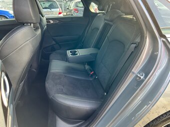 Kia Ceed 1.6 CRDi MHEV GT-Line - 19