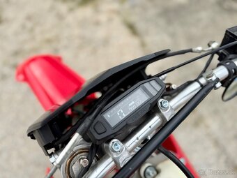 Unikatna Honda CR250R - 19