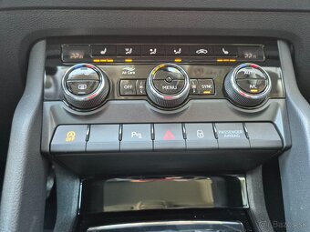 Škoda Karoq 4x4 2.0 TDI DSG EVO steel gray led ambi kamera - 19