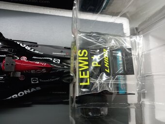 F1 MERCEDES W12 HAMILTON VÍTĚZ GP RUSKA 2021 SPARK 1:18 - 19