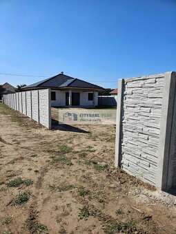 Na predaj 4 izbová moderná novostavba 15 km od Komárna obec  - 19