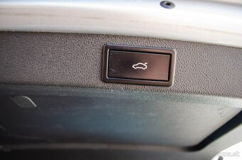 Škoda Octavia 3 Combi 2.0 TDI DPF RS DSG - 19