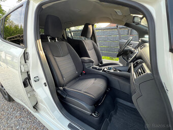 Nissan Leaf N-Connecta 40KWH V ZÁRUKE 360 STUPŇOVÁ KAMERA - 19