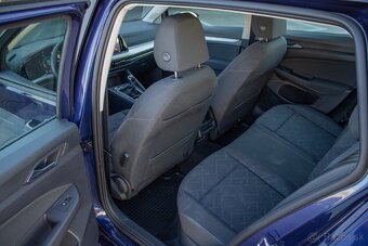 Volkswagen Golf Variant Limited 1.5 TSI 96kW ZÁRUKA 01/2027 - 19