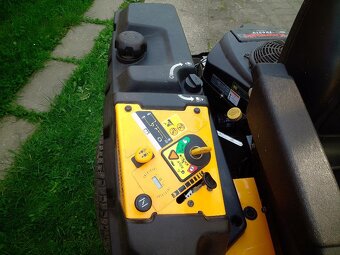 Trávny traktor  ,rider CUB CADET Z-FORCE SZ 48 - 19