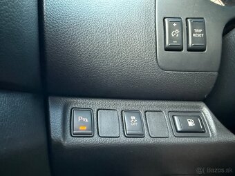 Nissan Navara DoubleCab dCi 190 Tekna 6st.Manual - 19