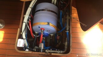 Plachetnice BENETEAU OCEANIS 351 - 19