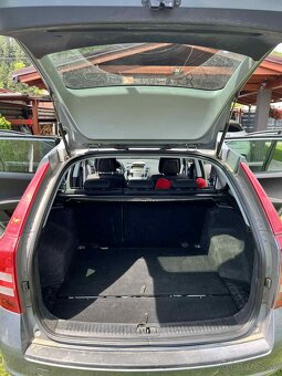 Kia Cee'd SW 1.6 2009  93kw - 19