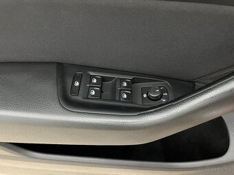 Volkswagen Passat Variant 2.0 TDI BMT Comfortline - 19