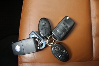 Volkswagen Touareg Individual V 10 5,0 TDI - 19