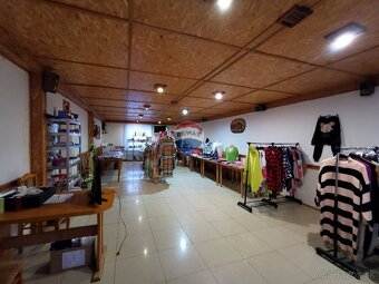 Zrekonštruovaná 2 podlažná obchodná budova, 1200m2 - 19