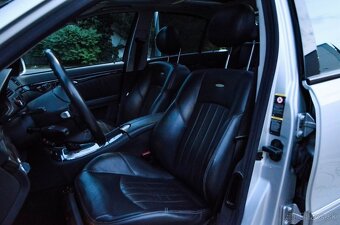 Mercedes-Benz E trieda Sedan 55 AMG - 19