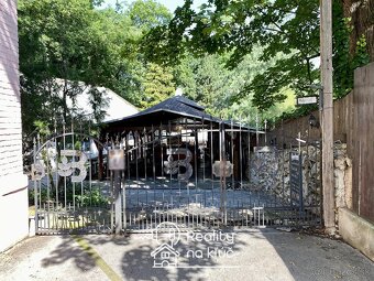 Na prenájom obchodný priestor s terasou v centre mesta NZ - 19