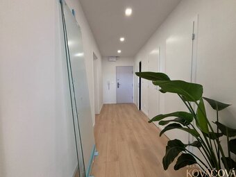 Na predaj kompletne zrekonštruovaný 3 izb. byt, Trenčín, ul. - 19