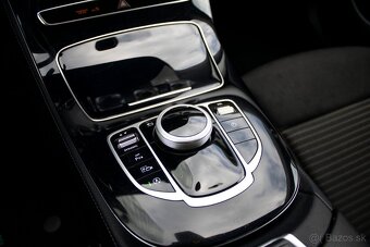 Mercedes-Benz E trieda Sedan 220 d 4MATIC A/T - 19