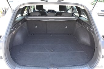 Kia Cee'd SW kombi 1.5 T-GDI BENZÍN AUTOMAT GOLD SR 2021 - 19