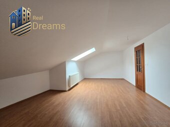 Exkluzívny 8-izbový rodinný dom s bazénom - Luxus a pohodlie - 19