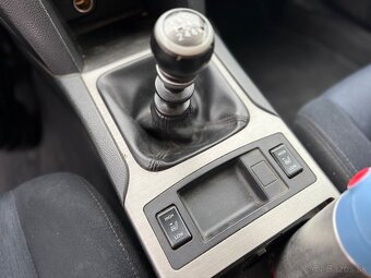 Subaru outback BR benzín 2,5 2010 4x4 - 19