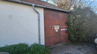 Predajňa /rodinný dom v Kozárovciach- Hlavná ul. poz. 889 m2 - 19