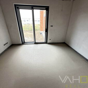 Moderná novostavba RD, pozemok 600m2, zastavaná plocha 179m2 - 19