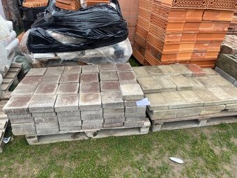 Zámková dlažba , okrasné tvárnice , betónové strešný - 19