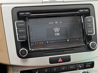 Volkswagen Passat Variant 2.0 TSI Highline - 19