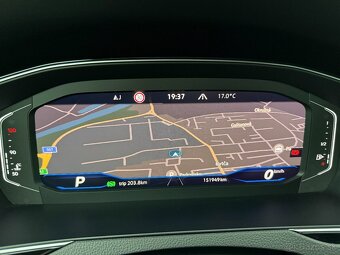 Volkswagen Passat Variant 2.0 TDI Business DSG Kupene SR DPH - 19