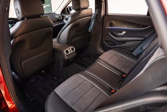 Mercedes-Benz E 220d 4Matic AMG Line / Night Paket / DPH - 19