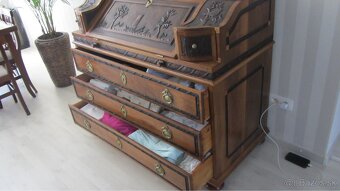 Zreštaurovaná starožitný provinčný sekretár - 19