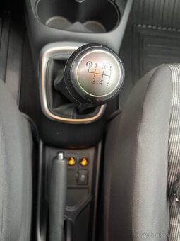 Toyota Yaris 1.33 Dual VVT-i Edition 45 Benzín - 19