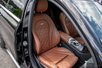 Mercedes-Benz C trieda Kombi Mercedes-AMG 63 S A/T - 19