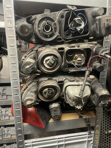 Predám náhradné diely na sedačku alfa Romeo 166 - 19